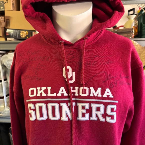 Awesome signed Oklahoma Sooners hoodie 3 Heisman Trophy Winners - Picture 1 of 6